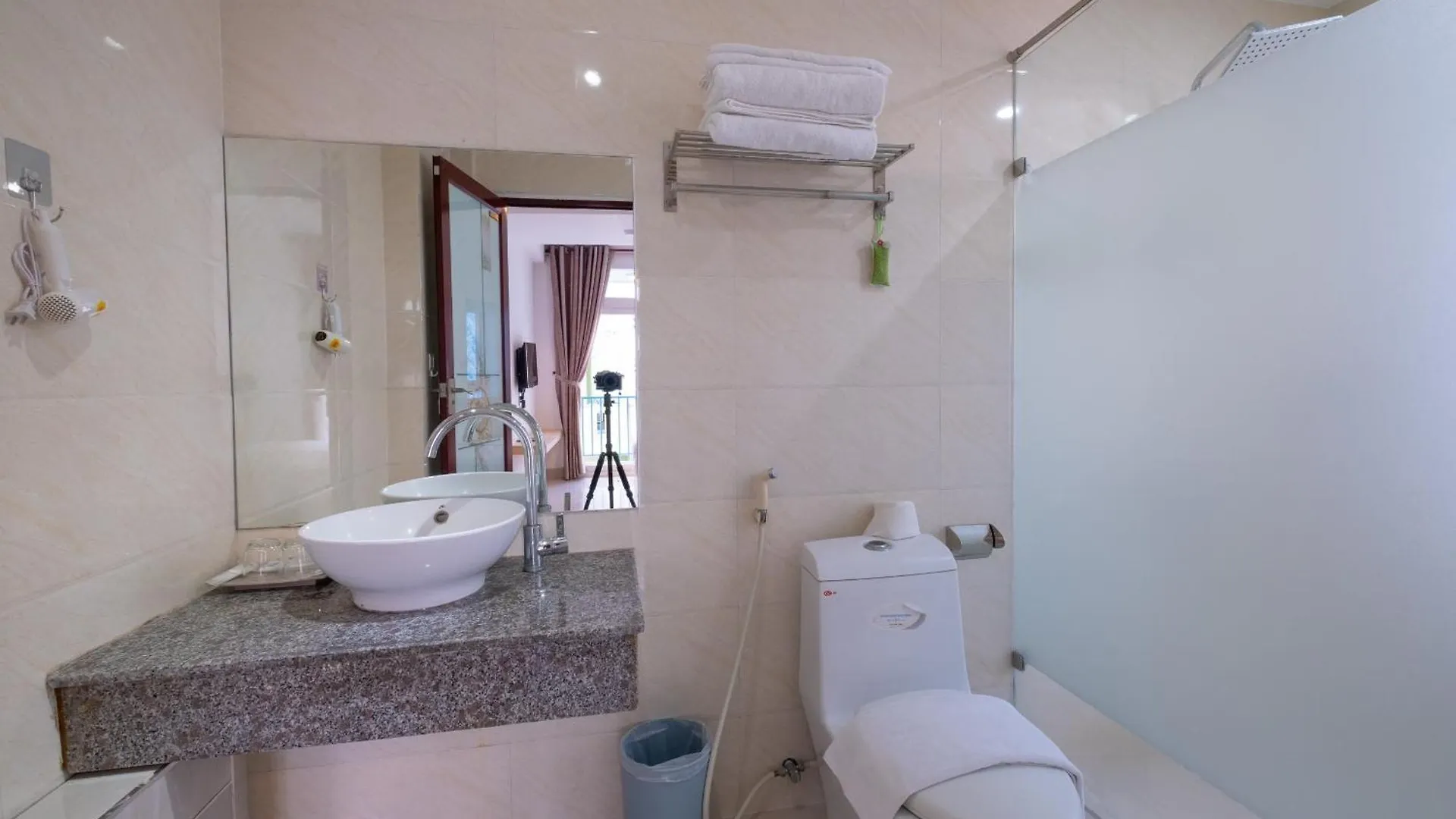 Zuka Hotel & Apartment Da Nang 2*,  Vietnam